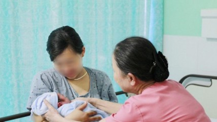 Đầu tàu kinh tế TPHCM có nguy cơ giảm tốc: Vì phụ nữ 'lười' sinh con