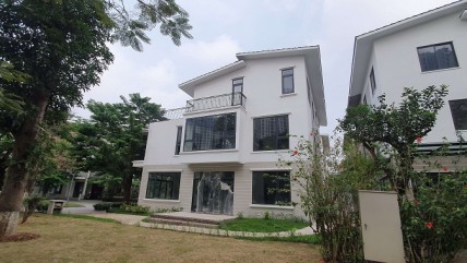 Nỗi khổ của nhà giàu khi sống trong những biệt thự đắt đỏ hàng chục tỷ đồng