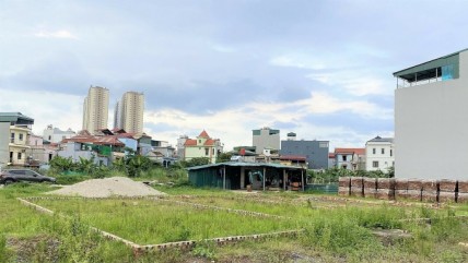 Hoà Bình chuyển mục đích sử dụng 29ha đất rừng để xây 3 khu du lịch, nhà ở