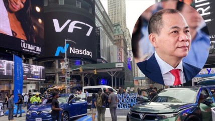 Tỷ phú Phạm Nhật Vượng chơi lớn tặng quà tương đương 30 cổ phiếu VFS cho mỗi chủ xe VinFast