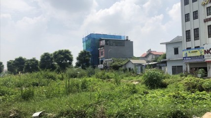 Đất xen kẹt Hà Nội: Mua dễ, bán khó