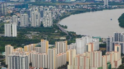Chung cư cũ TP HCM tăng giá nhưng khó giao dịch