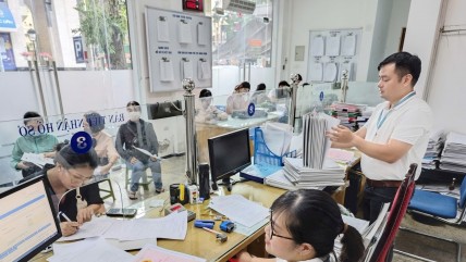 Chính thức từ hôm nay 9/6, người dân Hà Nội không phải xếp hàng xin giấy phép xây dựng