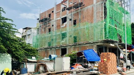 Giá vật liệu xây dựng bốc đầu, người xây nhà méo mặt