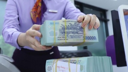 NHNN hút ròng gần 3.500 tỷ đồng, lãi suất liên ngân hàng giảm sâu