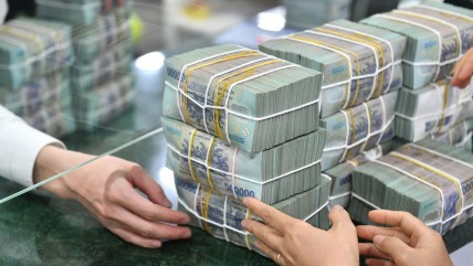 NHNN bơm ròng hơn 6.000 tỷ đồng, lãi suất liên ngân hàng kỳ hạn dài vượt 8%