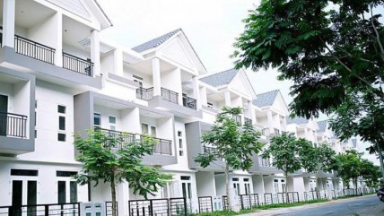Chung cư Hà Nội chạm mốc 6.500 USD/m2, giao dịch nhà liền thổ chững lại
