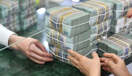 Thị trường tiền tệ tuần qua: NHNN bơm mới cho hệ thống ngân hàng gần 230.000 tỷ, giá đô la tự do tăng nóng