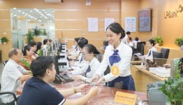 Nhiều ngân hàng tăng tốc huy động vốn