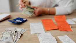 5 sai lầm tài chính phổ biến ở tuổi 30–40: Khi thu nhập tăng nhưng tài sản không lớn lên tương xứng