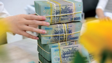 Tính đến 24/3, tăng trưởng tín dụng đạt 2,15% trong khi huy động vốn chỉ tăng 0,44%