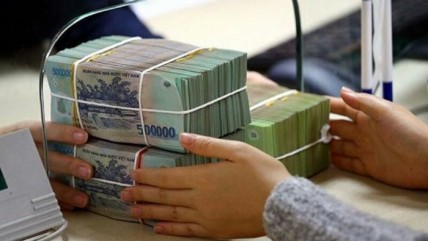 Đằng sau cuộc đua lãi suất huy động và cho vay