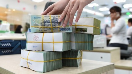 NHNN quay đầu bơm ròng gần 25.000 tỷ tuần qua, lãi suất liên ngân hàng tăng trở lại