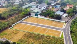 Đất nền có nơi bốc hơi hơn một nửa so với mức giá đỉnh sốt