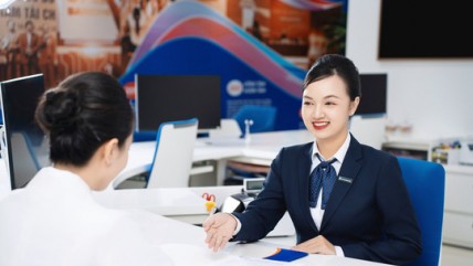 Lãi suất huy động và bài toán NIM những tháng cuối năm