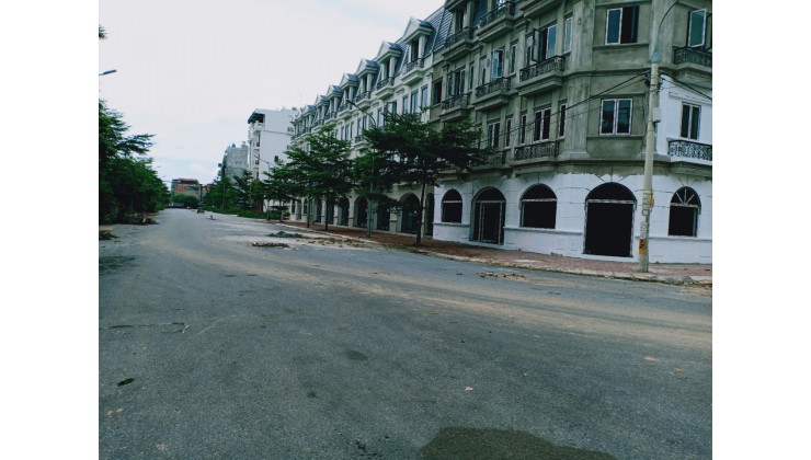 Bán LK Lai Xá sát trường Đại Học Thành Đô: 77m2*4 tầng*phù hợp V.phòng, k.doanh,miễn TG.