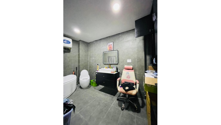 Nhà 3 tầng, mt nhựa Thân Nhân Trung, DTSD 60m. 5ty