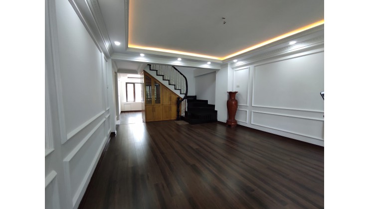 Bán nhà Thạch Bàn Long Biên, 50m2, 5 tầng, Gần chợ kinh doanh cực tốt, nhà đẹp long lanh giá 7.6 tỷ