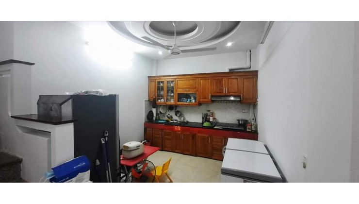 CHÍNH CHỦ BÁN GẤP NHÀ GẦN HỒ TRIỀU KHÚC, NHÀ ĐẸP VỀ Ở LUÔN