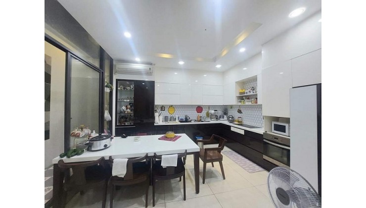BÁN NHÀ MẶT TIỀN ĐƯỜNG BÀNH VĂN TRÂN, PHƯỜNG 7 TÂN BÌNH