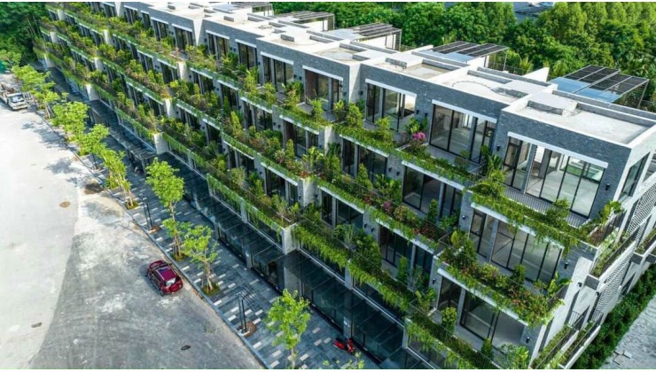 Eco CenTral Park nằm ở Phía Đông TP Vinh . Bám trục đường Chu Huy Mân