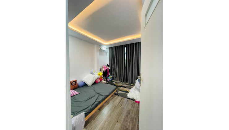 Nhà 3 tầng, mt nhựa Thân Nhân Trung, DTSD 60m. 5ty