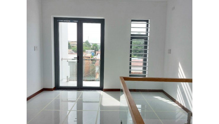 BÁN NHÀ MỚI XÂY 1T1L TẠI P.PHÚ LỢI TP.TDM 72M2 SHR 3.6 TỶ. LH:0345121239 ..0977093309.