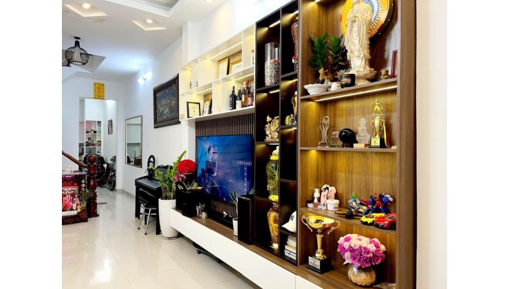 Bán nhà đẹp, trung tâm Phú Nhuận, giá chỉ 8 tỷ 5