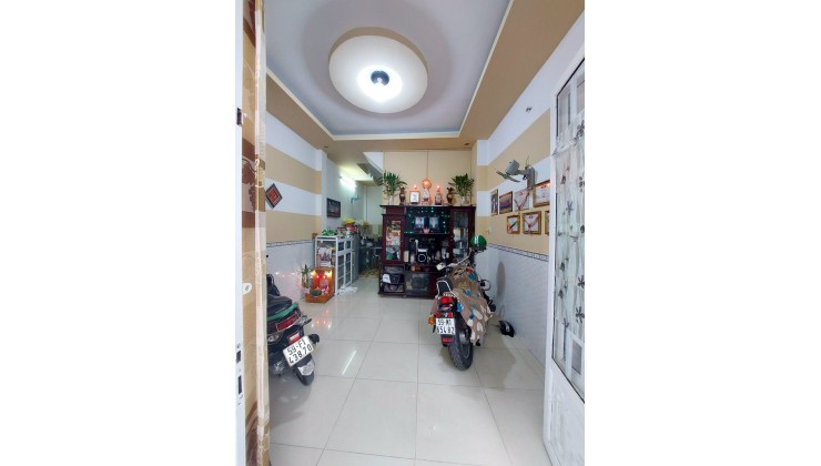 Bán nhà đúc thật 01 tấm, DTSD: 72m2