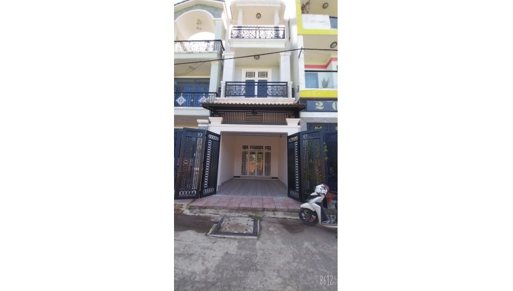 BÁN NHÀ PHỐ GẦN CHỢ ĐẦU MỐI THỦ ĐỨC, 65M2, SHR, Ô TÔ ĐỖ CỬA