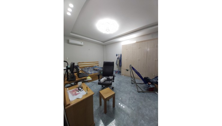 Giảm 200tr cần bán gấp nhà CHU VĂN AN, BTCT, 4 lầu, 4m x 13m, 5.7 tỷ: