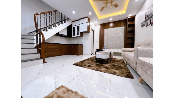 Bán gấp nhà riêng đườngTrường Chinh, Đống Đa, 30m2, MT 5.6m, 3.18 tỷ