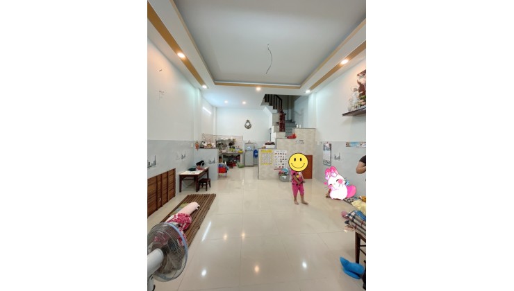 Bán nhà sát MT Phan Văn Trị Bình Thạnh, Hẻm 3m, 60m2 Nở hậu, Nhỉnh 5tỷ.