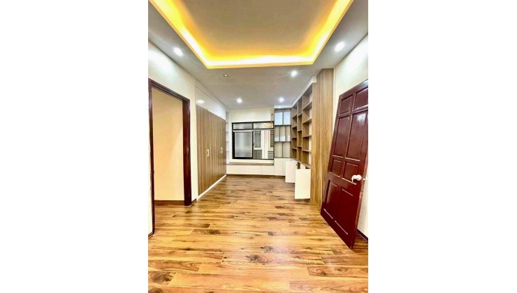 BÁN NHÀ PHỐ CHÙA LÁNG! 40m2 x 4tầng x mt 5,6m
Giá hơn 4Tỷ...