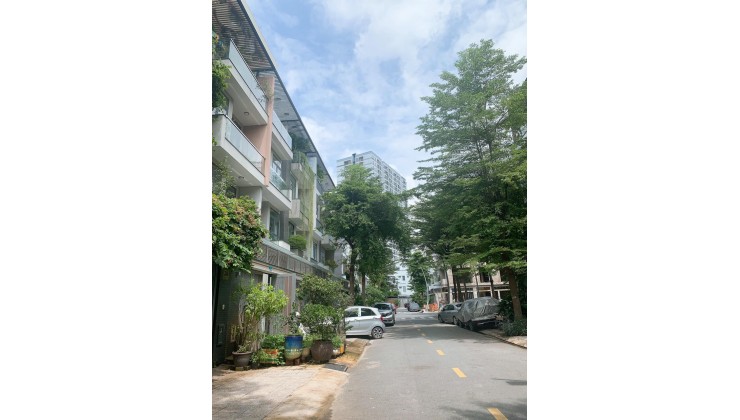 Quận 7 - nhà phố khu Compound Jamona city - Đào trí - 5x16m - 4 tầng - giá: 12 tỷ thương lượng