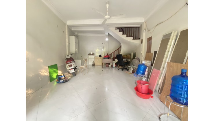 BÁN NHÀ BỜ SÔNG SÉT, TRƯƠNG ĐỊNH, 40M2, 5 TÀNG, KINH DOANH, 2 VỈA HÈ RỘNG, 0962195211