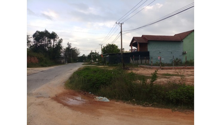 Cần bán lô 10x25 hai mặt tiền đường Trần Phú, huyện Phú Ninh, Quảng Nam