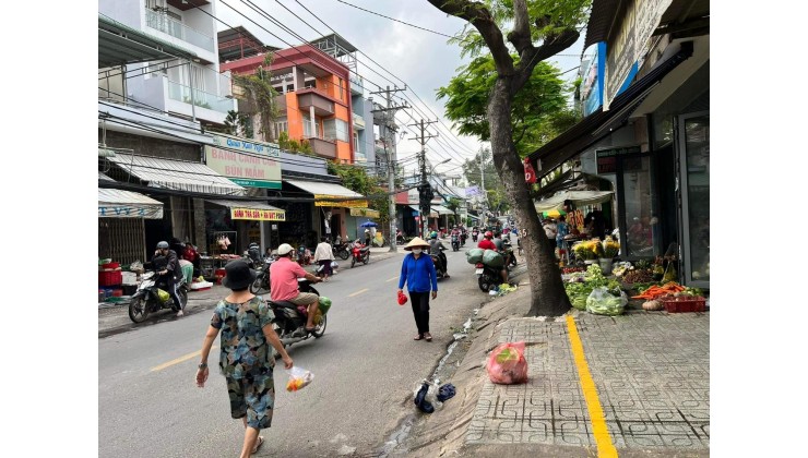 Bán MT Chợ Nguyễn Văn Quá 120m2 Nhỉnh 15Tỷ.