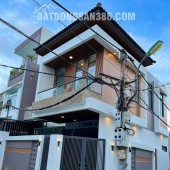 Bán nhà mới xây 2 mặt tiền hẻm ô tô - Vĩnh Ngọc Nha Trang