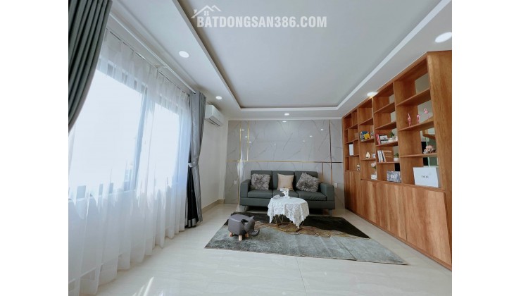 Bán nhà liền kề Phường Thạnh Xuân Q12, view sông Vàm Thuật, giá trung bình 5,3 tỷ.