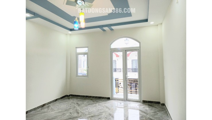 Bán nhà 1 trệt 1 lầu sổ sẵn, nội thất đầy đủ tại Tân Uyên, Bình Dương