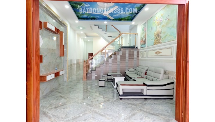 Bán nhà 1 trệt 1 lầu sổ sẵn, nội thất đầy đủ tại Tân Uyên, Bình Dương