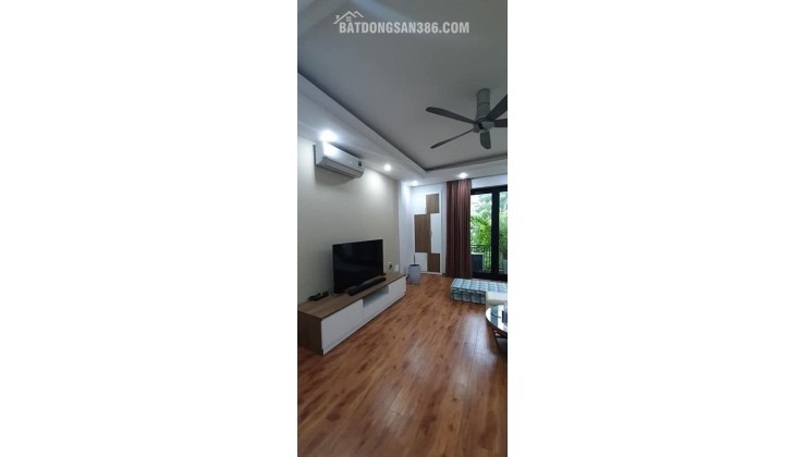 Bán nhà Nguyễn Phong Sắc ,dân trí cao,an ninh tốt ,32m2 , 6 tầng, 3,9 tỷ
