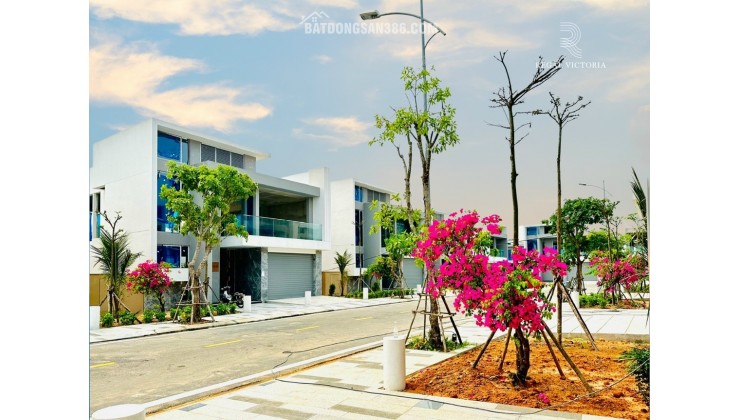 Bán Biệt thự Ven Biển Đà Nẵng - 3 tầng - 430 m²