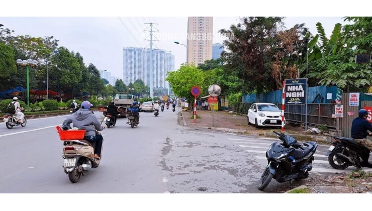 Ở TẠI PHỐ THANH BÌNH, HÀ ĐÔNG ĐANG CÓ NHÀ CẦN BÁN CỰC ĐẸP CỰC CHẤT LƯỢNG.CHỈ VỚI GIÁ : 4.xxx tỷ