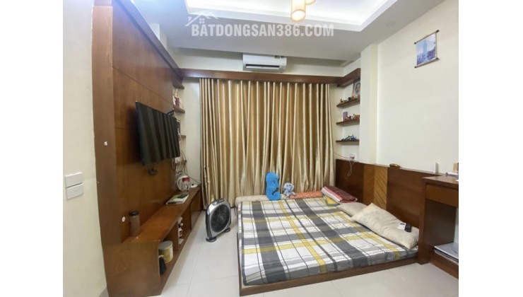 Bán nhà đẹp phố Việt Hưng, ngõ thoáng xe máy tránh, 31/38m, 3.15 tỷ