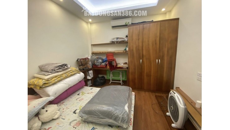 Bán nhà đẹp phố Việt Hưng, ngõ thoáng xe máy tránh, 31/38m, 3.15 tỷ