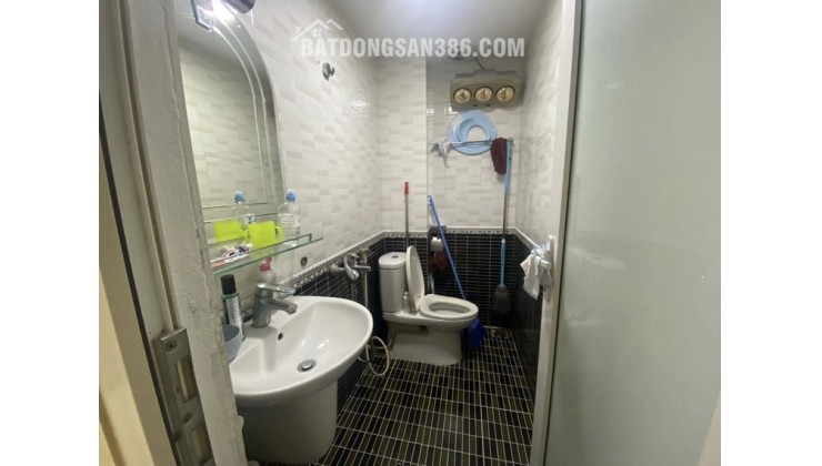 Bán nhà đẹp phố Việt Hưng, ngõ thoáng xe máy tránh, 31/38m, 3.15 tỷ