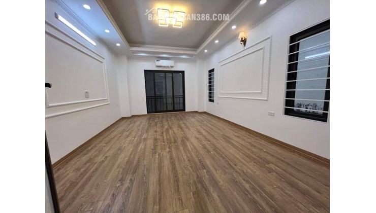 SIÊU HIẾM- PHỐ TRÍCH SÀI- 40M2, 5 TẦNG - NHÀ MỚI - LÔ GÓC - NHỈNH 4 TỶ.