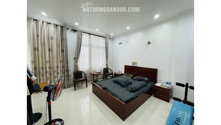Nhà 6 tầng siêu hiếm, gần MT Võ Văn Tần, Q3,  hẻm thông, vừa ở vừa KD, sổ A4, 4PN, nhỉnh 15 tỷ